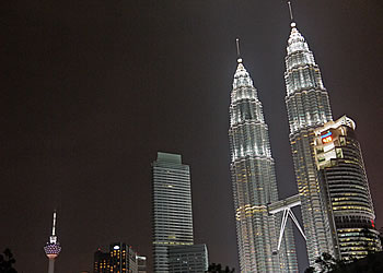 マレーシア不動産　KLCCの夜景